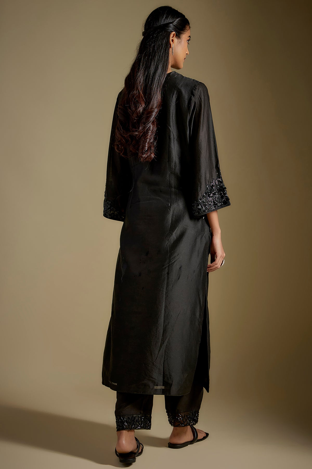 Velvoura Kurta Set