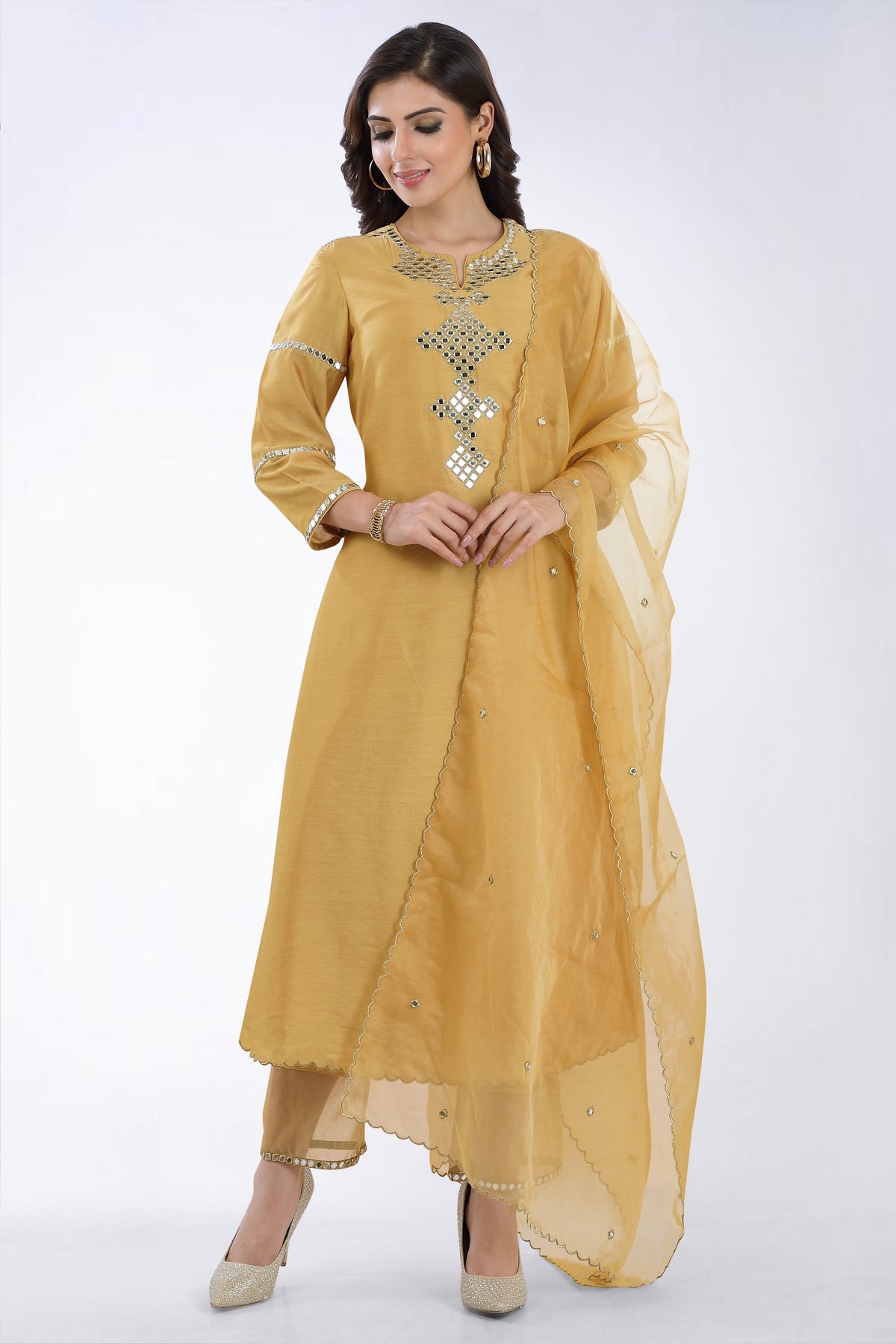 Sunheri Kurta set