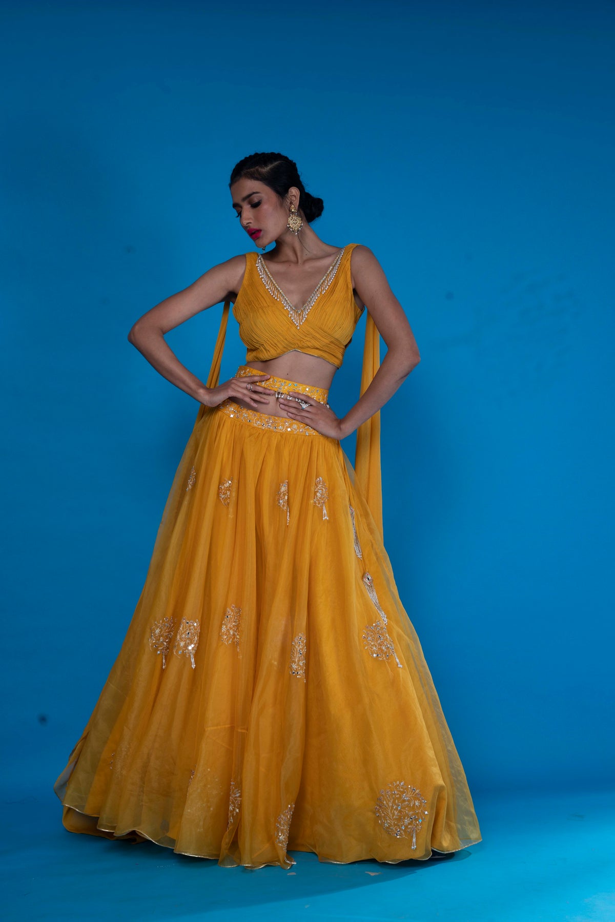 Mirza Lehenga