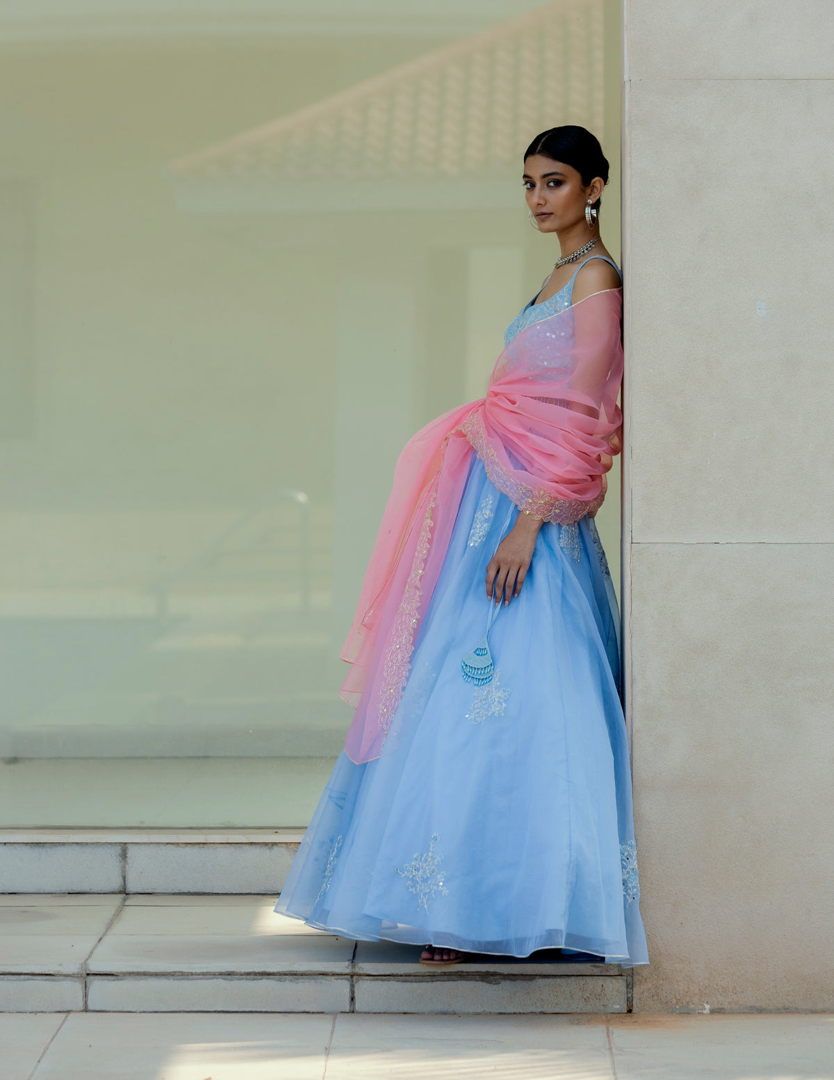 Nida Lehenga